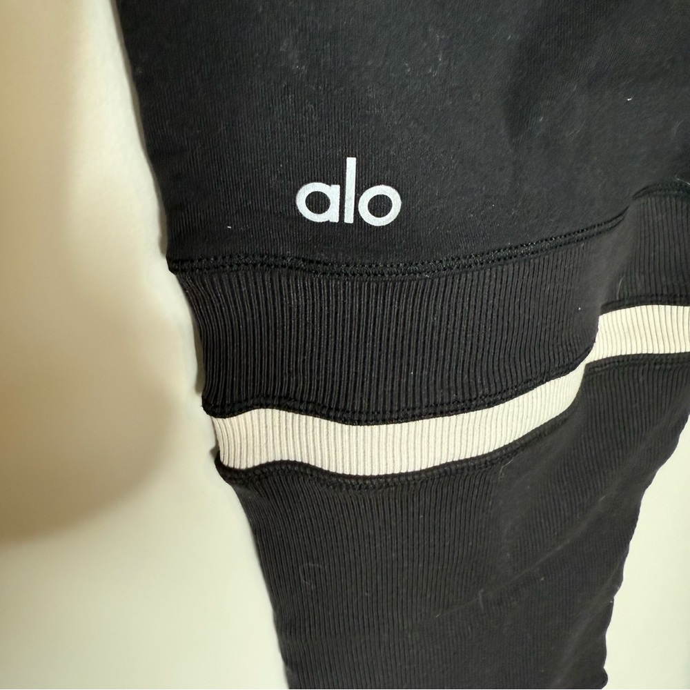 ALO YOGA High Waisted Legit Leggings Black Bone Stripe Ribbed Kylie Jenner Large - Picture 9 of 12